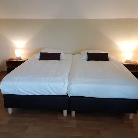 Groepsaccommodatie Heuvelland Oaze בית חווה *