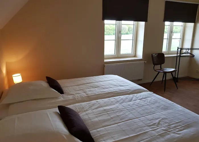 Feriegård Groepsaccommodatie Heuvelland Oaze *